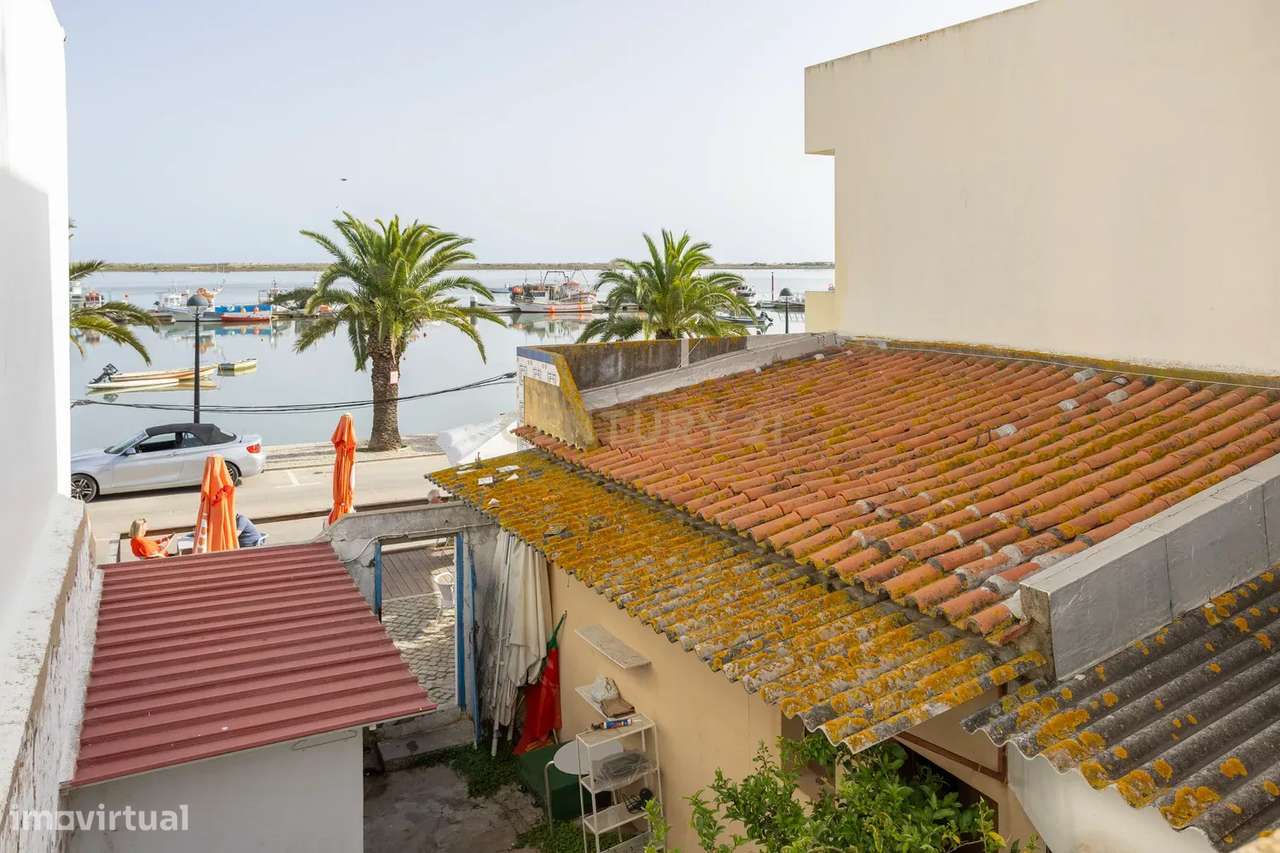 Moradia com 2 utilizações independentes- habitação e comércio - Grande imagem: 5/24