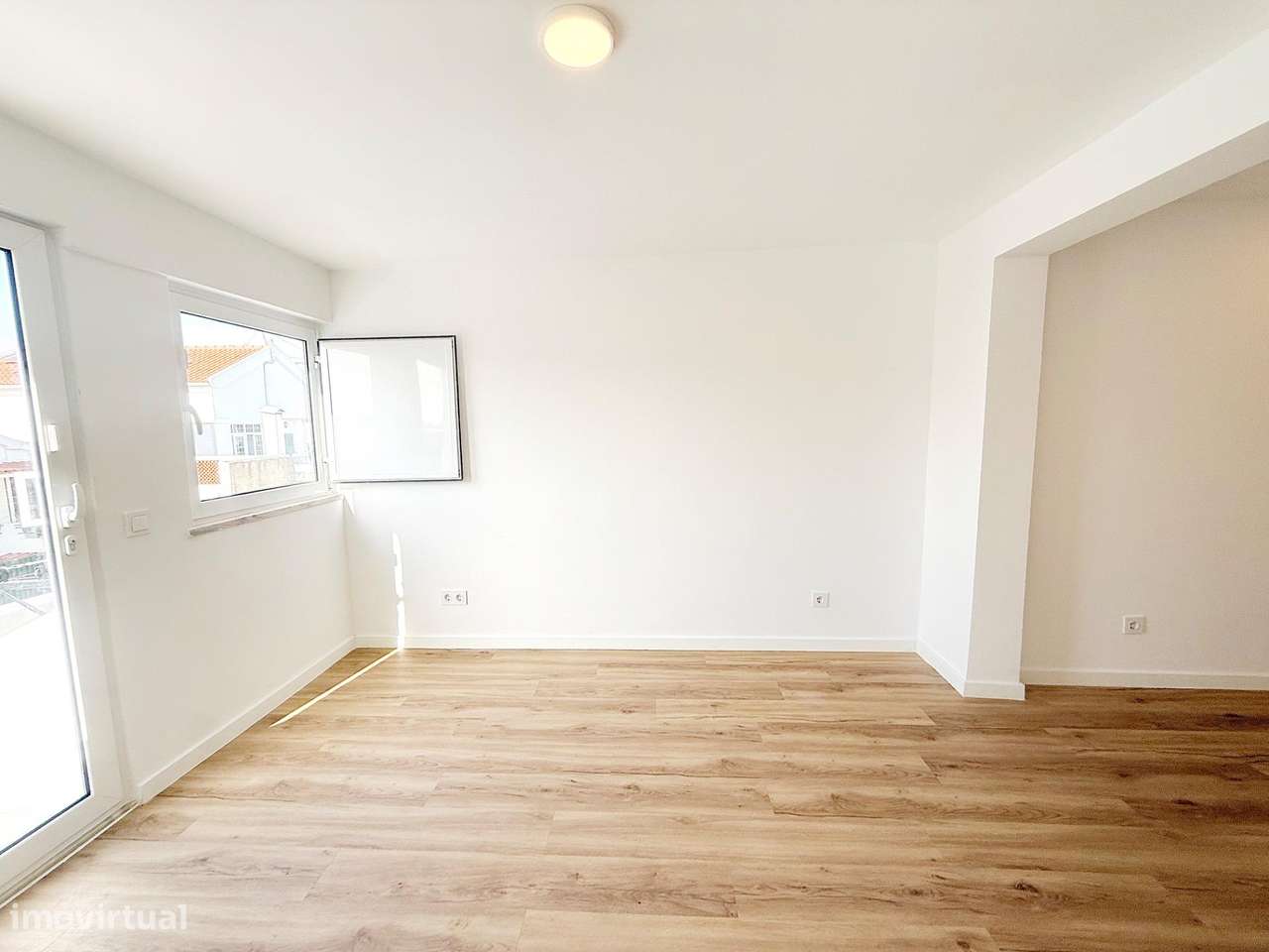 T2 remodelado c/ varanda e vista rio!-6