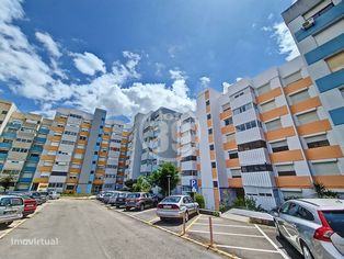 Apartamento com 3 quartos em segundo ...