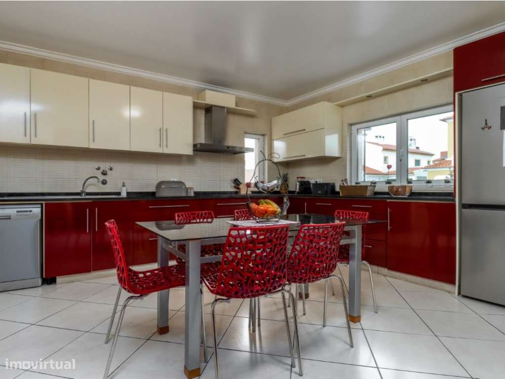 Moradia independente à venda no centro de V.N. Santo André-27