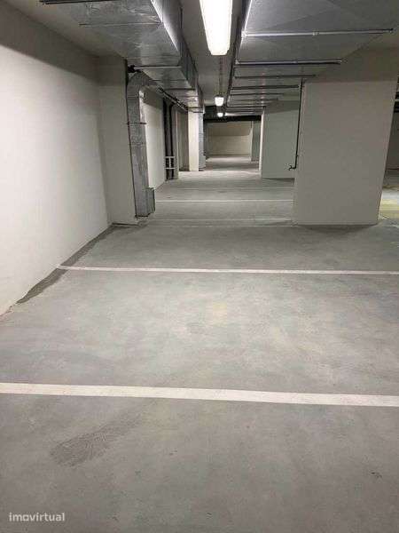 Estacionamento privado com avença mensal – Parque das Nações/Moscavide - Grande imagem: 4/6