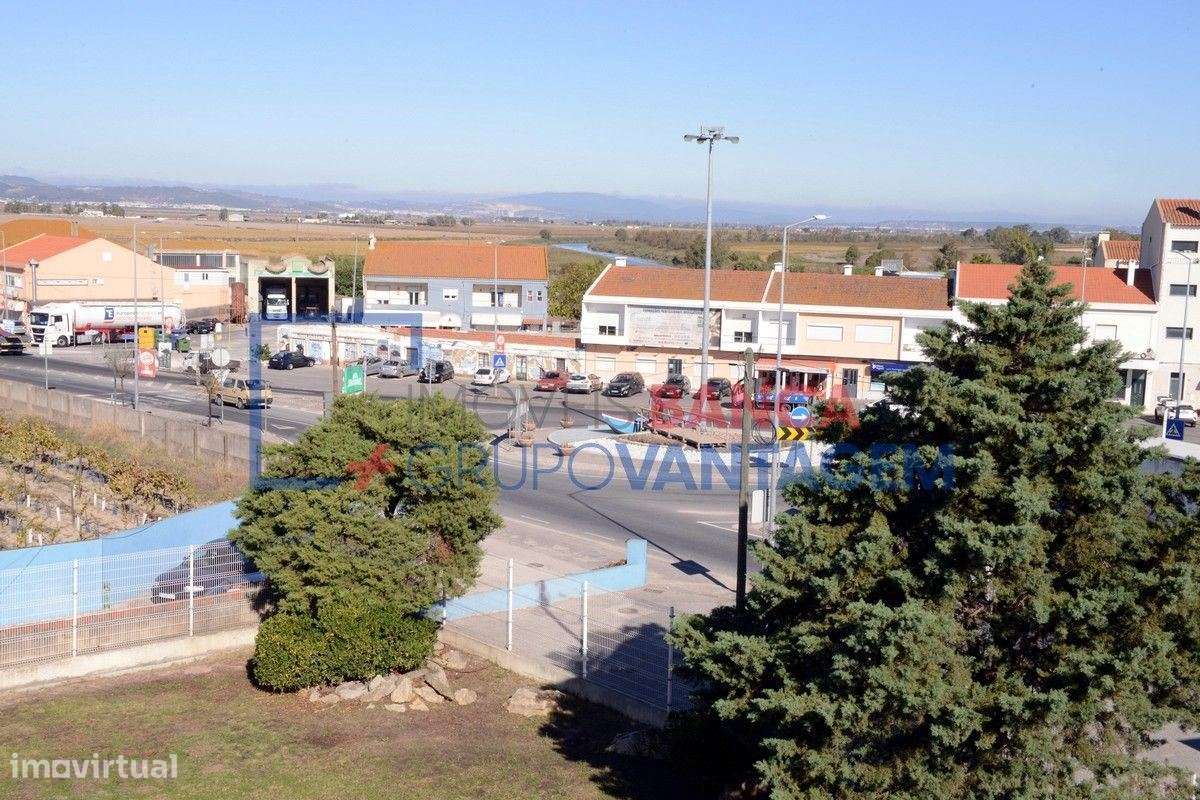 Apartamento T3 com Arrecadação em Condominio com piscina e parque i... - Grande imagem: 5/20