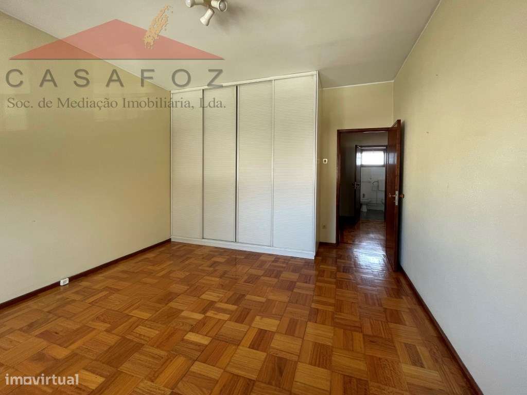 Venda Moradia T6 no Bairro dos Músicos-19