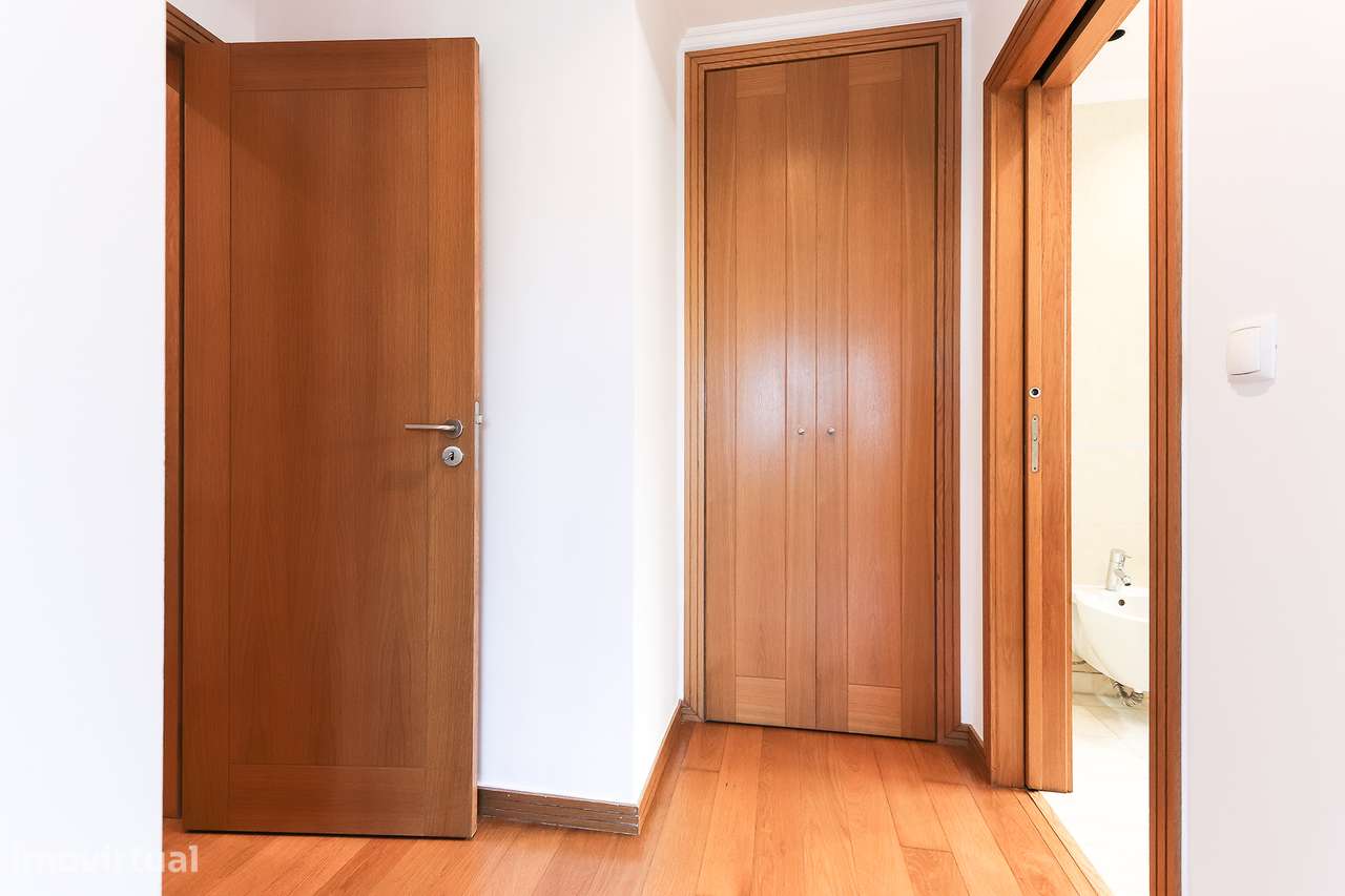 T2 em Pedrouços com box fechada - Grande imagem: 5/20