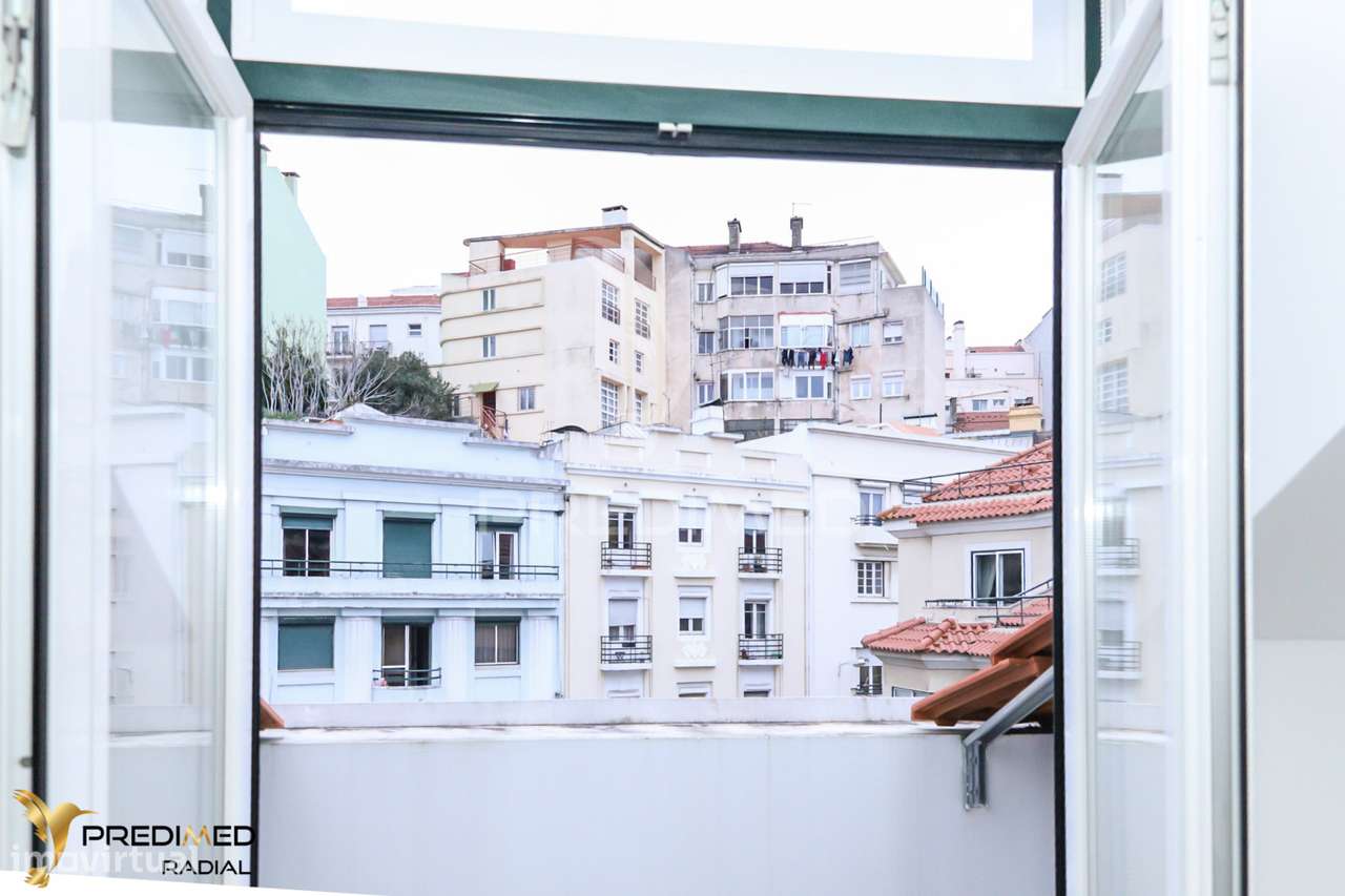 T2 Renovado com Varanda e Vista Rio, São Vicente, Lisboa - Grande imagem: 3/33