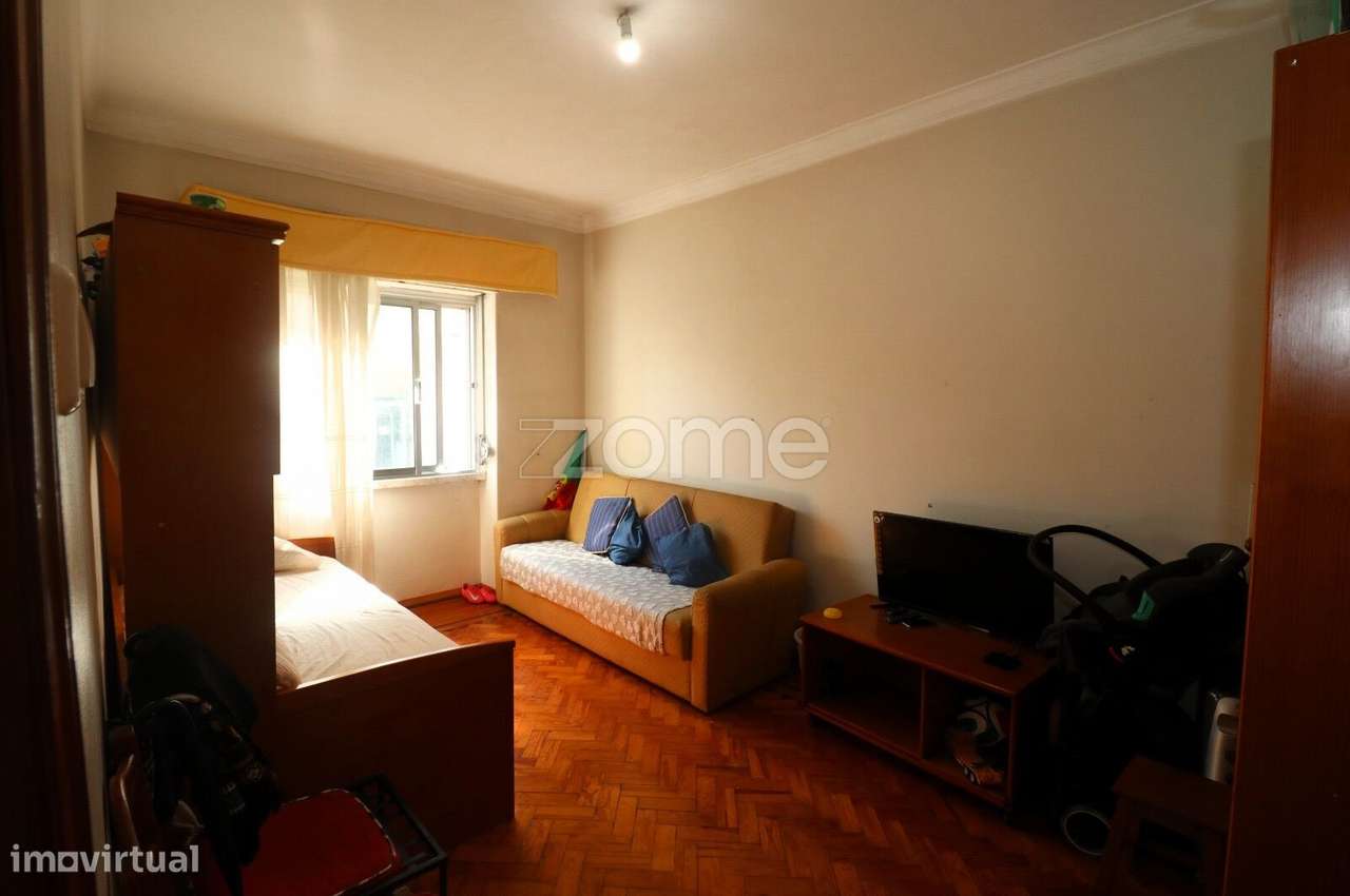 T2 na Venteira com vista desafogada, por 300.000€-10