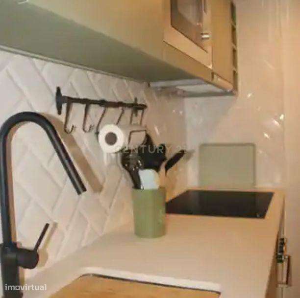 Apartamento T1 no Centro Histórico de Lisboa com Luz Natural - Grande imagem: 4/19