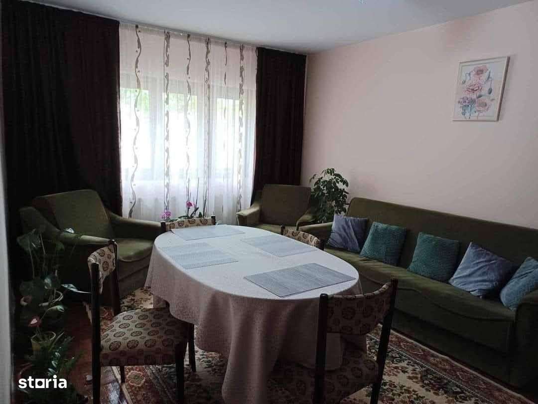 De vanzare apartament 4 camere, 45000 euro, etaj intermediar - Imagine principală: 1/7