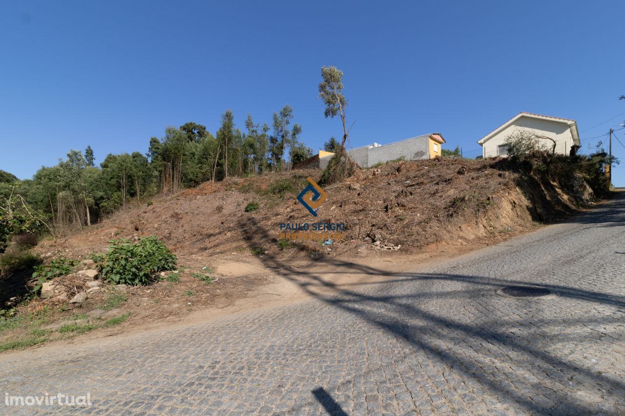 Terreno Vila Nova de Gaia com 7.100 m2 bons acessos auto-estrada.