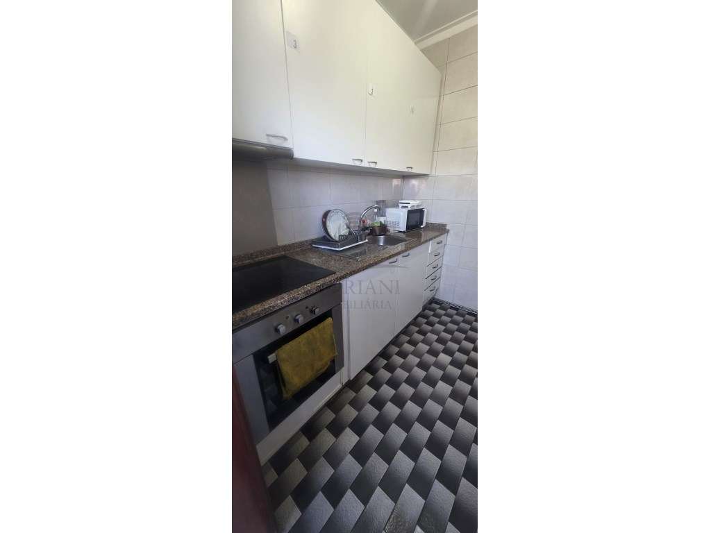 **Apartamento T2 a 500 metros do Metro**-8