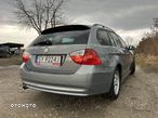 BMW Seria 3 318i - 30