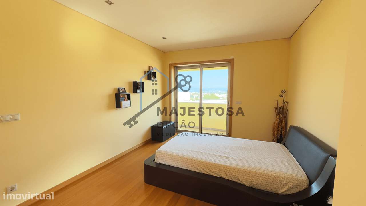 Moradia Isolada com Jardim —Abelheira, Viana do Castelo-26