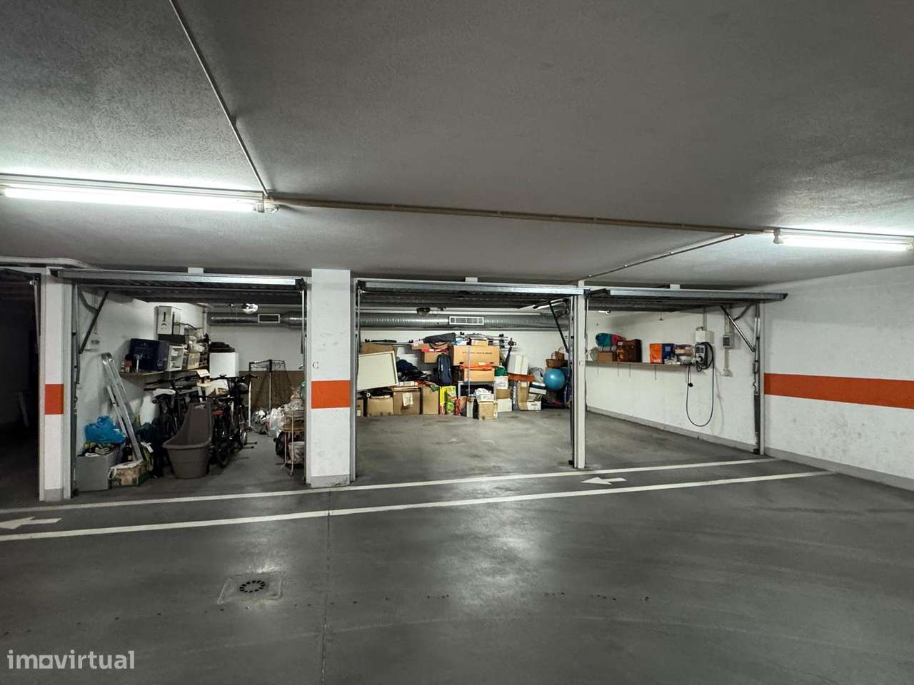 Apartamento duplex T4 com 3  garagens-40