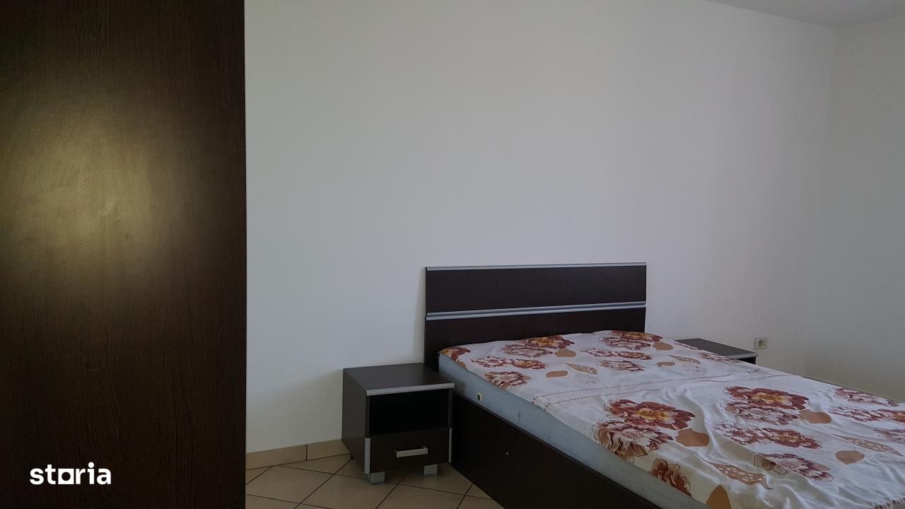 Casa Bucov, 4 dormitoare, living, 3 bai, buc, dec, cu CT, 700 e