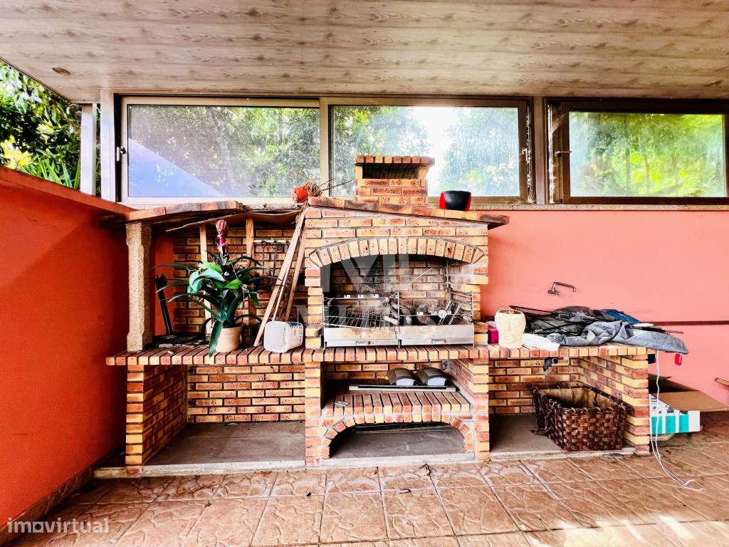 Moradia T3 com comércio para venda em Geraz do Lima, Viana do Castelo-23