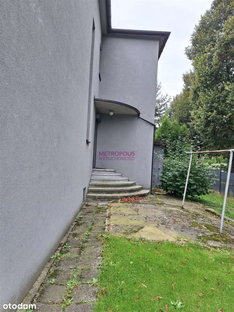 Dom w samym centrum miasta z wyposażeniem-4