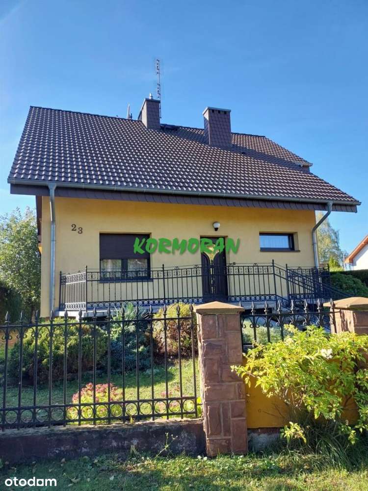 Jednorodzinny do odświerzenia w super lokalizacji-0