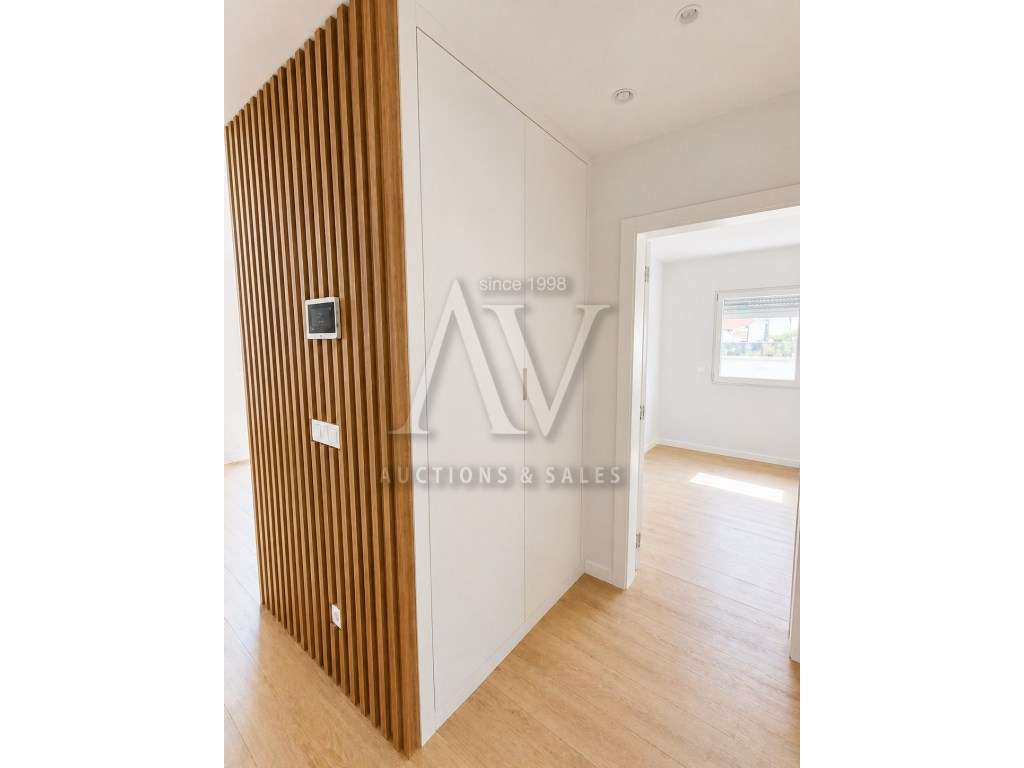 MORADIA V3+1 || Batalha || 294,50 m2 de construção-45
