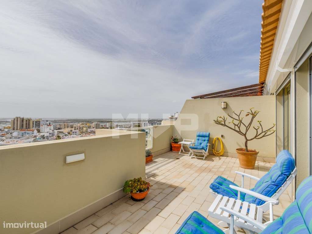 Apartamento T3 Duplex com terraço superior vista Ria em Faro-24