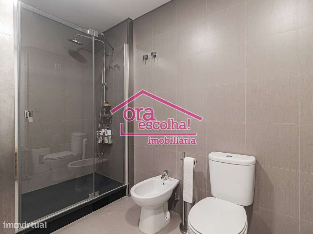 Apartamento T3 Totalmente Remodelado com 100 m2 no Cavadas - Seixal!-11