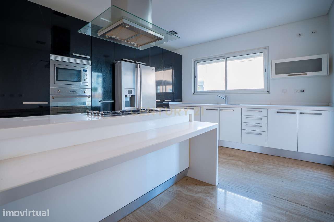 Moradia T4 com Piscina Privativa | Bicesse, Cascais-25