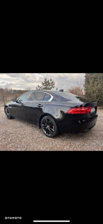 Jaguar XE 2.0 T Portfolio - 5