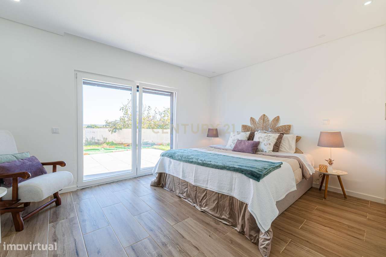 Moradia T4 + anexo T0 | Piscina Infinita | Estuário do Sado-3