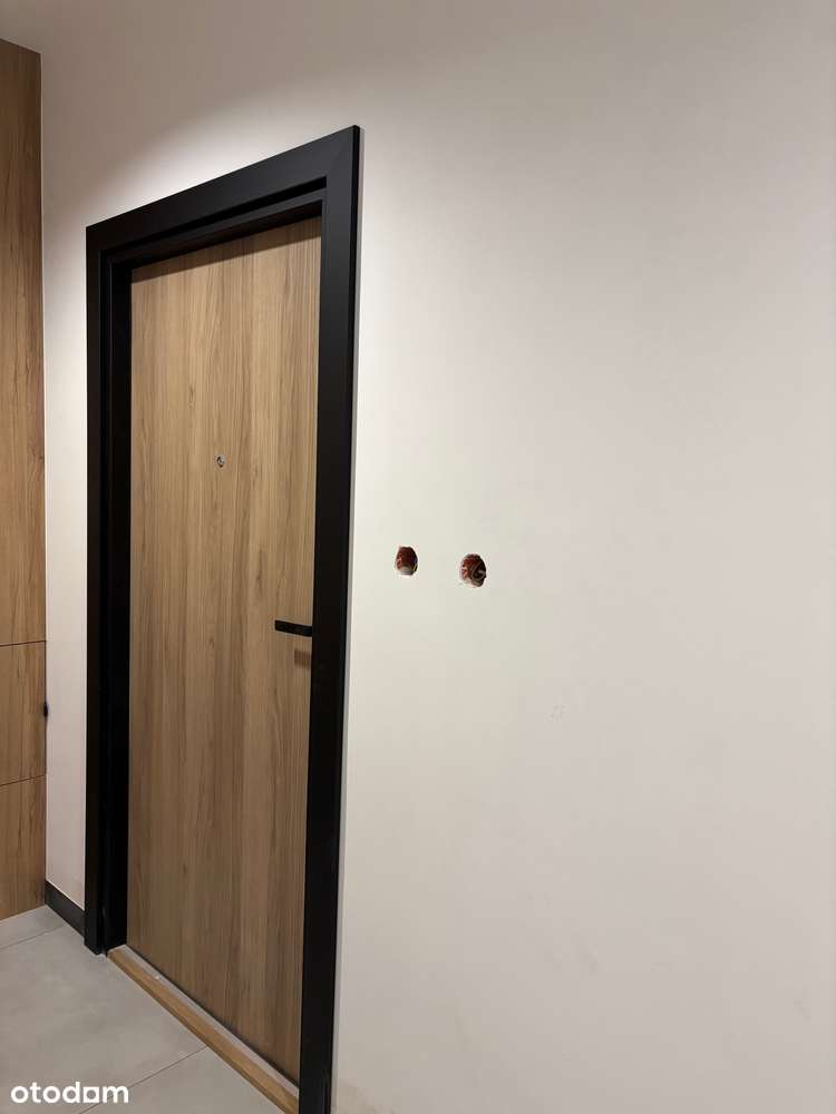 Komfortowe mieszkanie Z DUŻYM TARASEM!-4