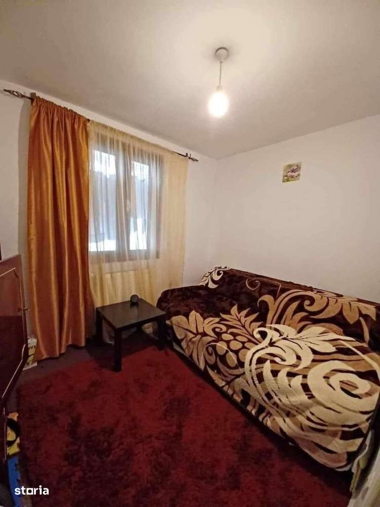 De vanzare apartament 4 camere, 45000 euro, etaj intermediar - Imagine principală: 4/7