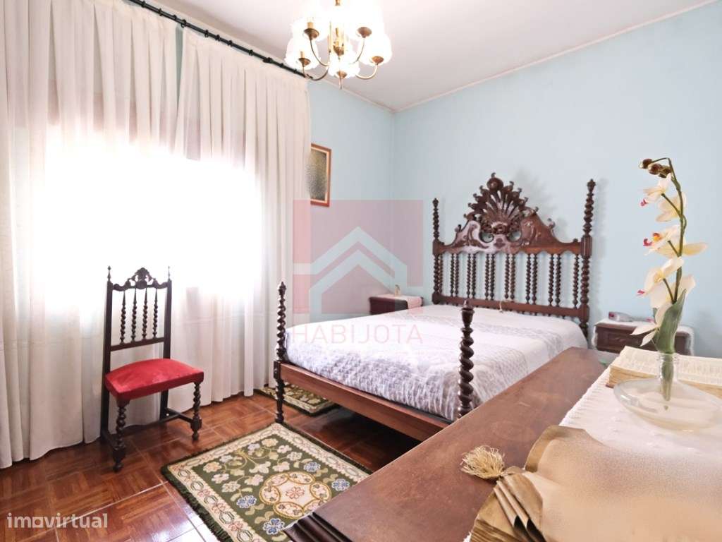 Moradia V3+1 em Fânzeres-18