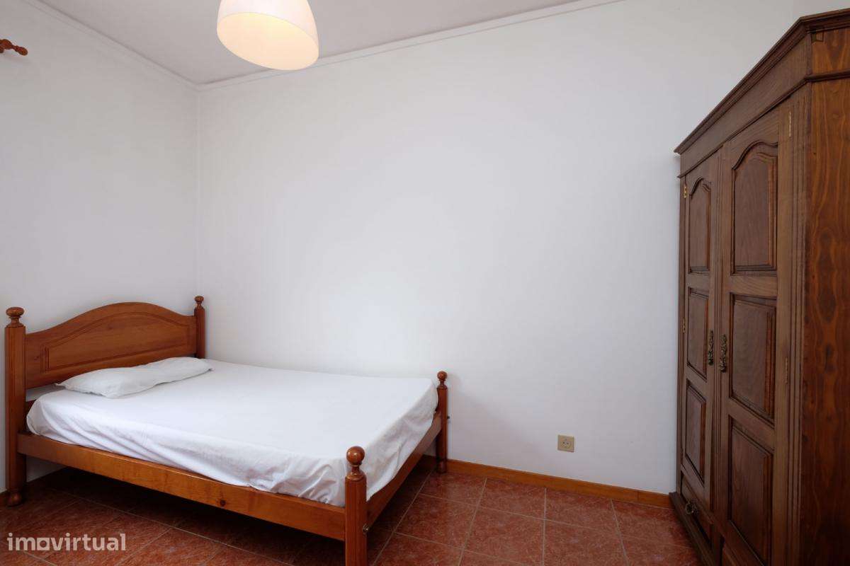 Quarto - localizado em Conchada Coimbra - Grande imagem: 4/7