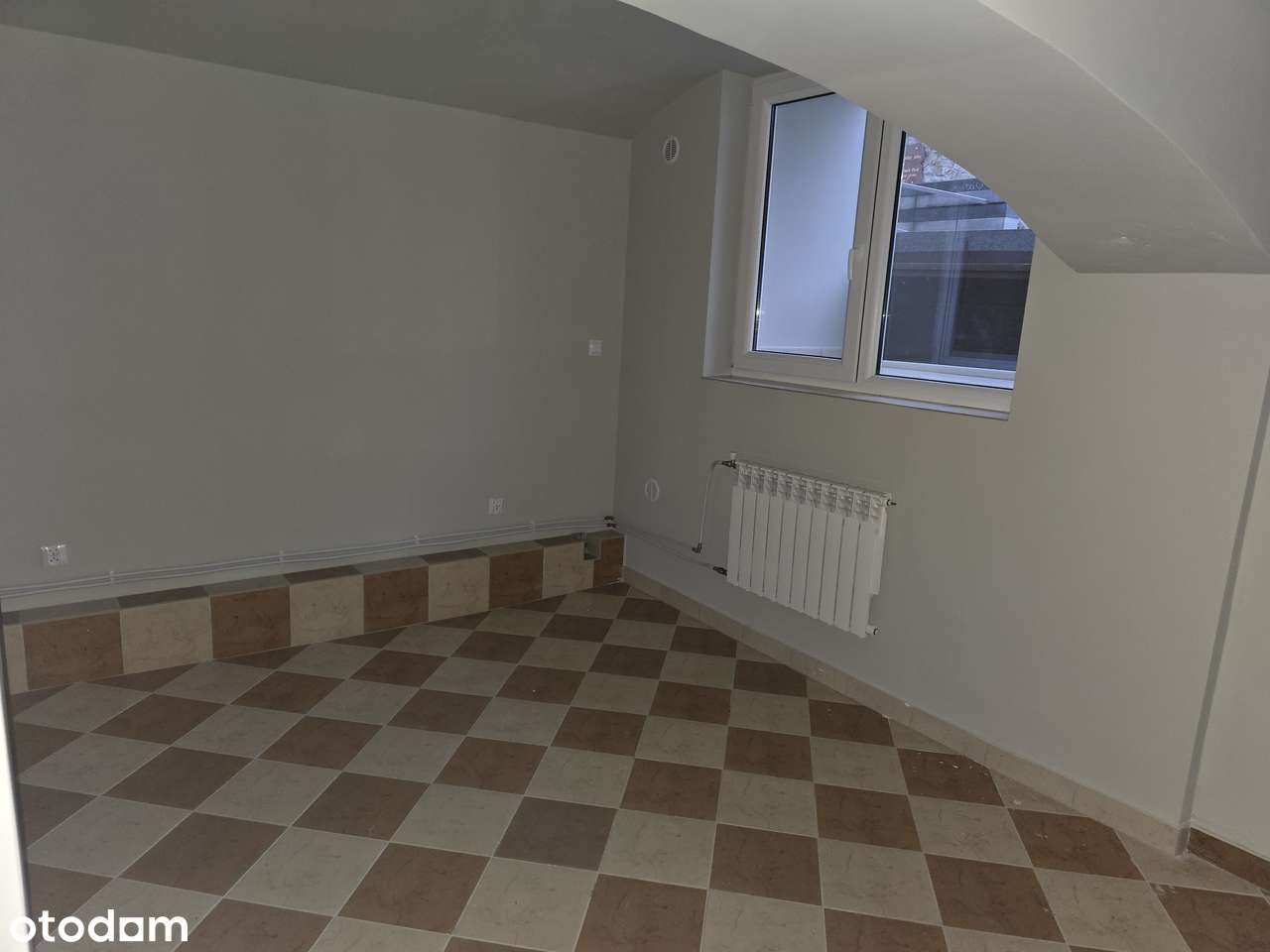 Lokal na wynajem – 20m², centrum miasta (ul. Kościelna/Wąska Uliczka) - Pełny obrazek: 3/7