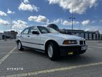 BMW Seria 3 318i - 5