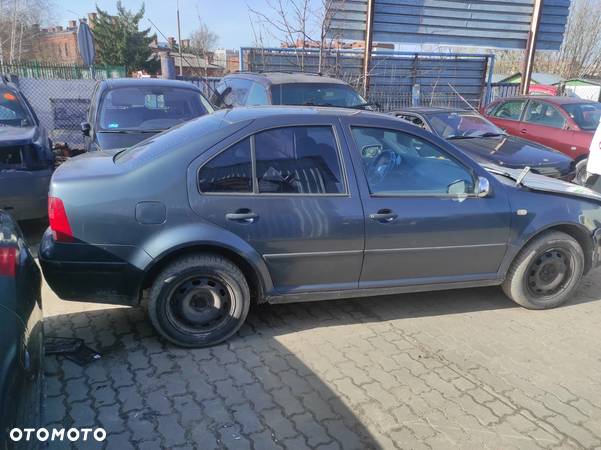 VOLKSWAGEN BORA 2002R 1.9 TDI Cały na części !!! - 4