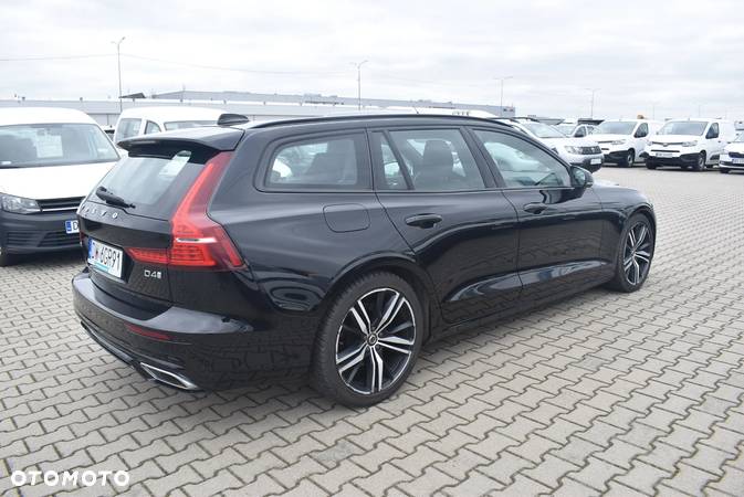 Volvo V60 D4 R-Design - 6