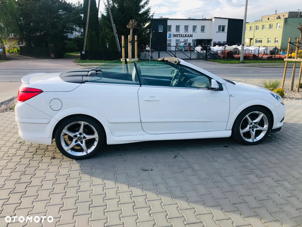 Opel Astra III GTC 1.9 CDTI Cosmo - 9