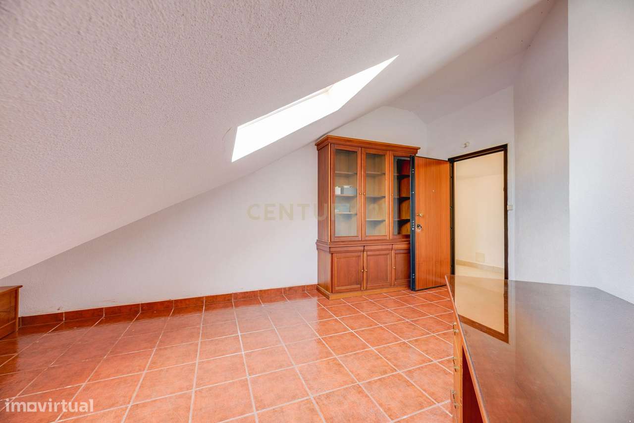 T3 moderno único na urbanização da Anta-24