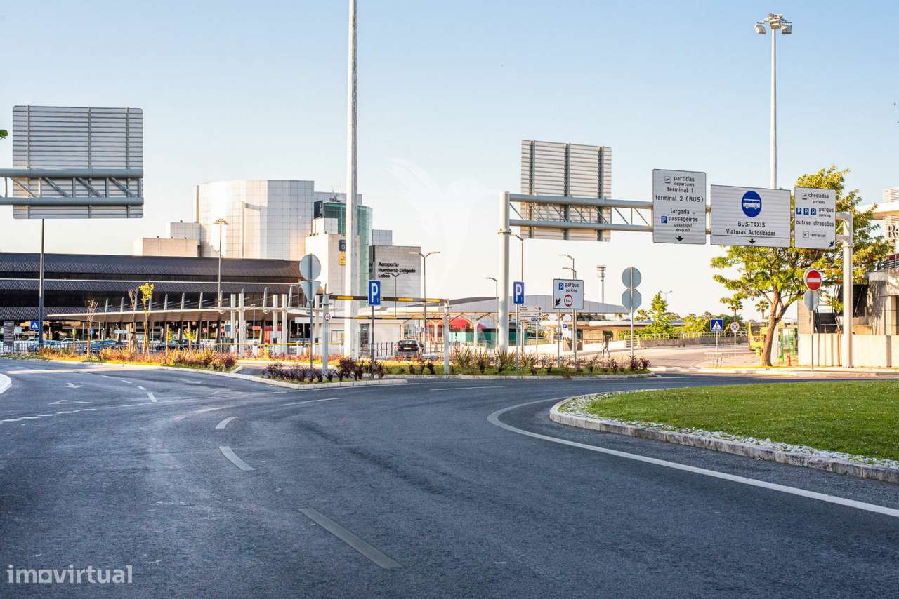 Moradia em zona nobre de Lisboa - Av. Almirante Gago Coutinho - Grande imagem: 4/24