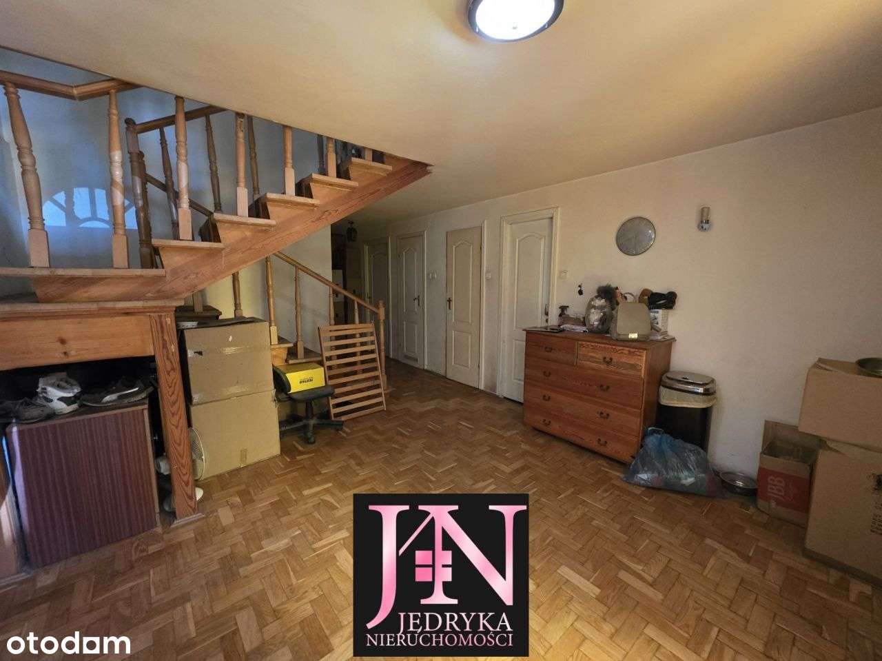 Dom wolnostojący z garażem na 17 arowej działce z-6