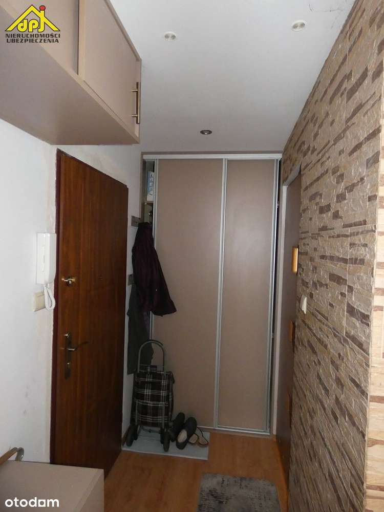 Na sprzedaż mieszkanie po remoncie na I piętrze w-12