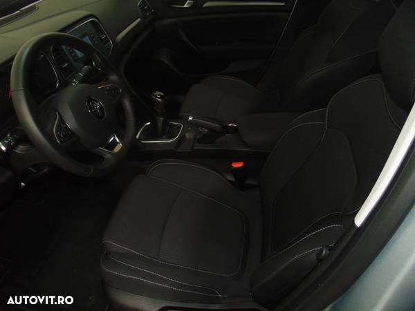 Renault Megane TCe 140 GPF Zen - 11