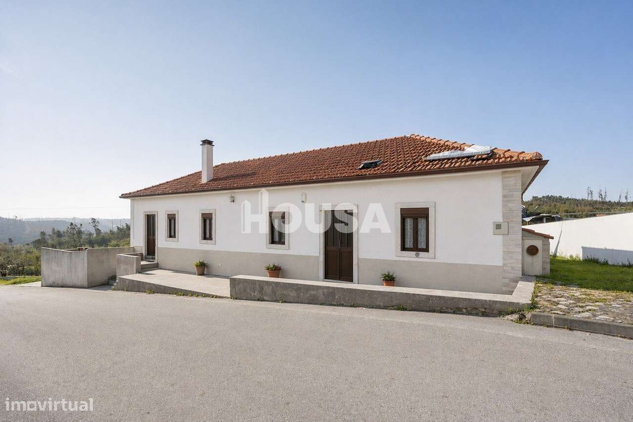 Moradia T3 com terreno de 2.157 m² – Raposeira, Colmeias | Leiria-0