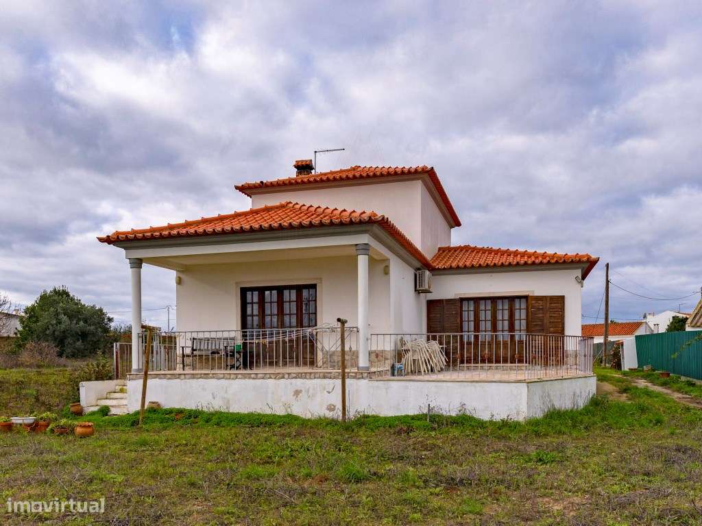 Moradia T3 Isolada com 1000 m² de terreno em Castelo, Sesimbra-45
