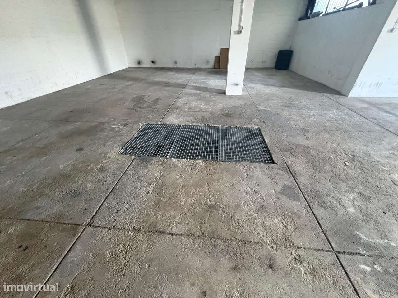 OPORTUNIDADE - Garagem / Armazém-5