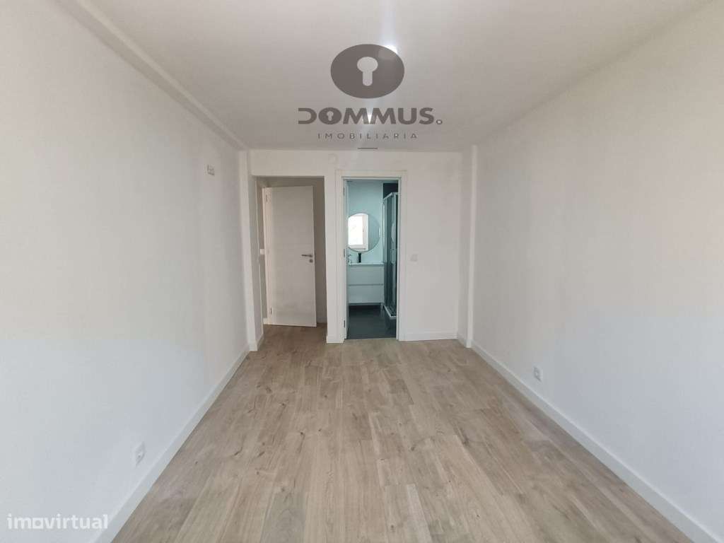 Apartamento T3 na Damaia totalmente Remodelado-8