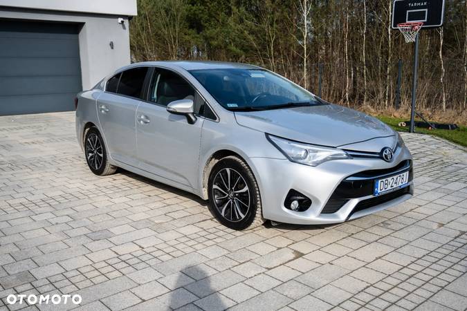 Toyota Avensis 1.8 Premium MS - 1