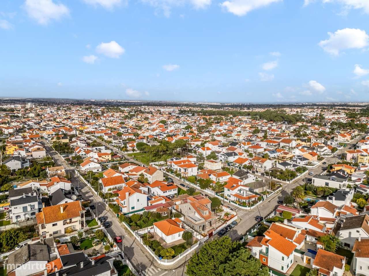 Moradia Isolada T3 com jardim, Aroeira, Almada-32