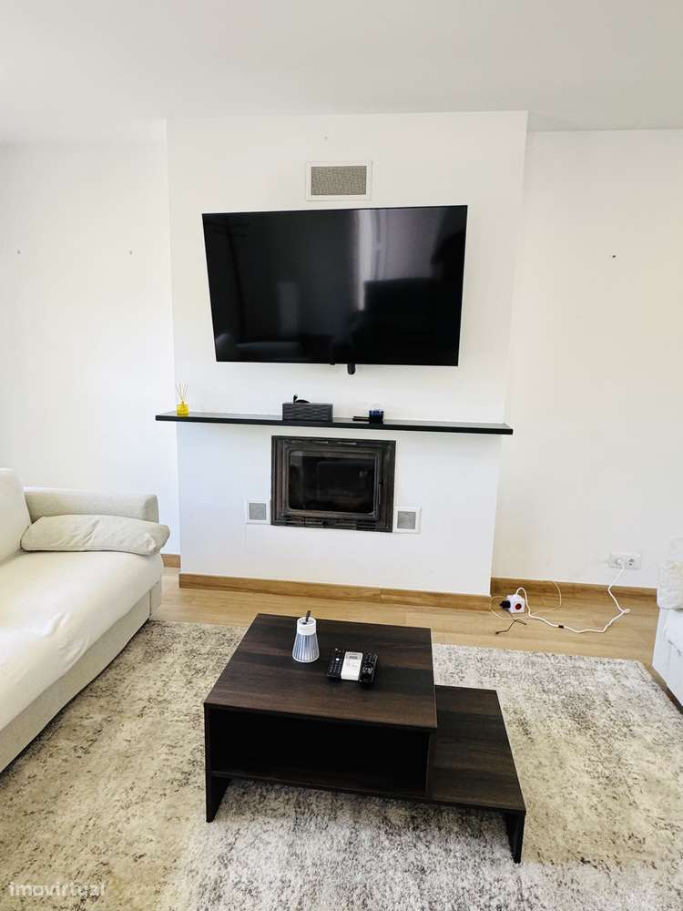 Moradia t3 garagem box jardim Charneca da Cotovia Sesimbra-13