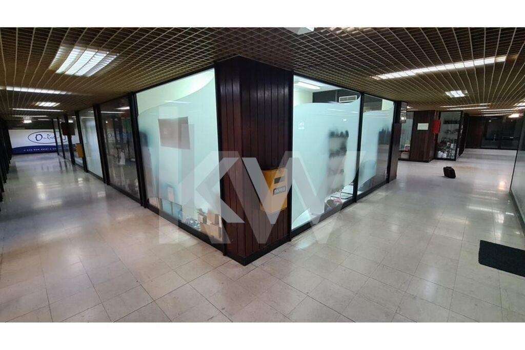 Investidores! Loja arrendada por 340€/mês! Rentabilidade bruta de 10,5 - Grande imagem: 5/13