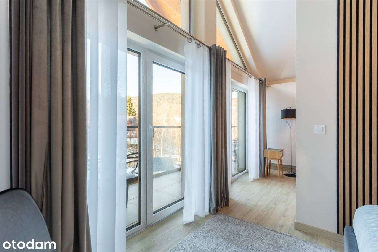 Kameralny lokal z dwiema sypialniami-7